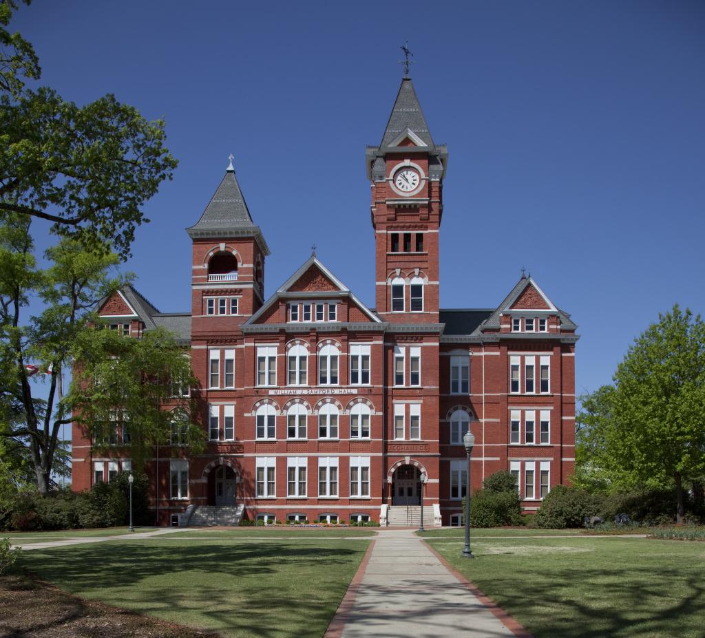 Samford Hall at Auburn University
